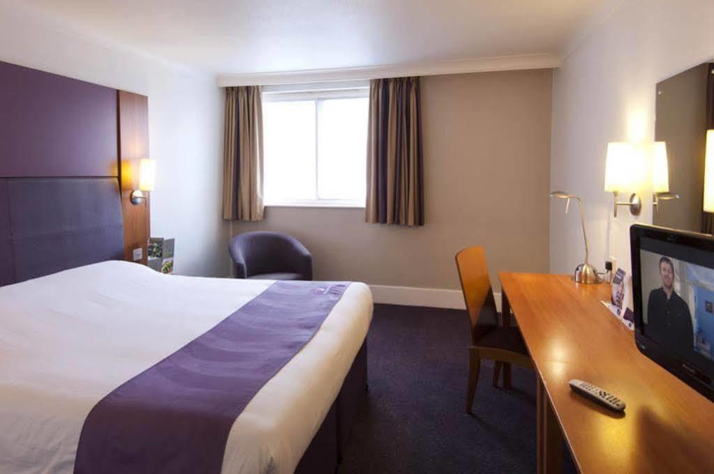 Premier Inn London Dagenham Exterior foto